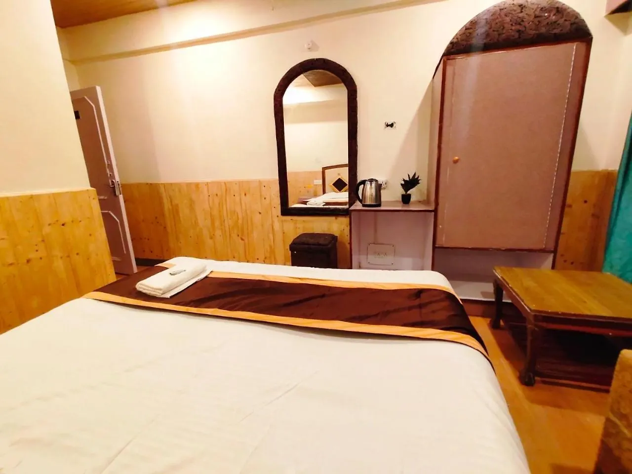 Shorya Regency Near Mall Road Hotel Shimla